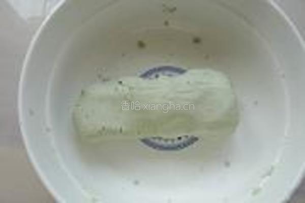 绿茶豆沙汤圆的做法图解3