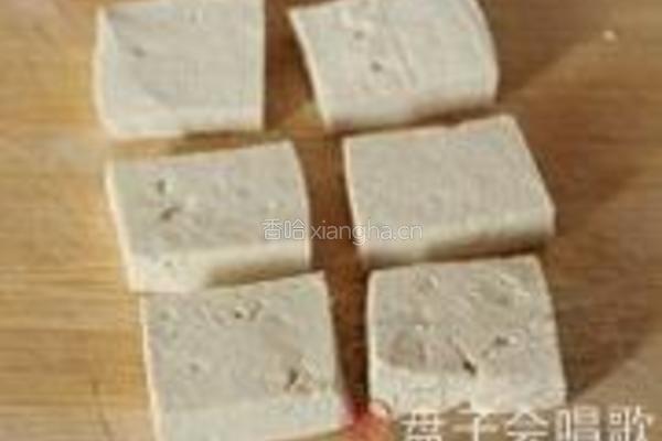 泡菜豆腐培根卷的做法图解1