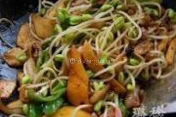豆芽炒双菌的做法图解7