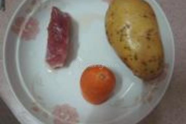 肉沫土豆茸的做法图解1