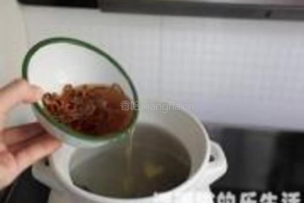 虫草花淮山煲鸽子的做法图解4