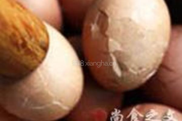 红茶清汤茶叶蛋的做法图解3