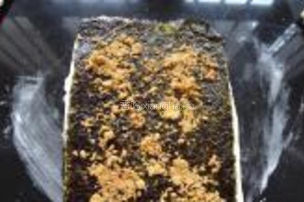 紫菜肉松卷的做法图解3