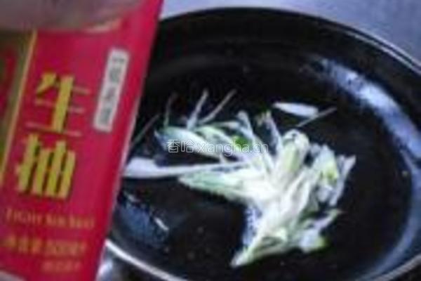 菠菜热汤面的做法图解3