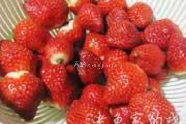 芳香草莓酱的做法图解1
