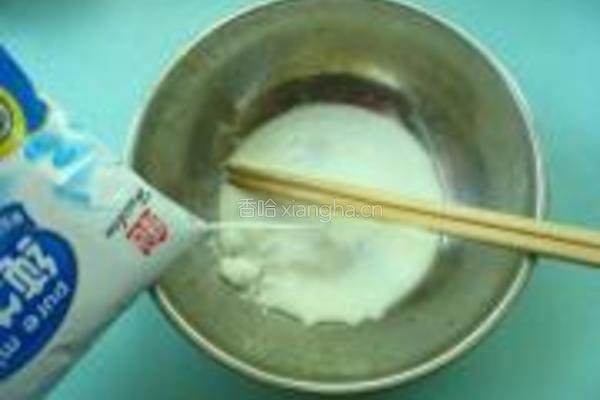 微波番茄蒸蛋的做法图解2