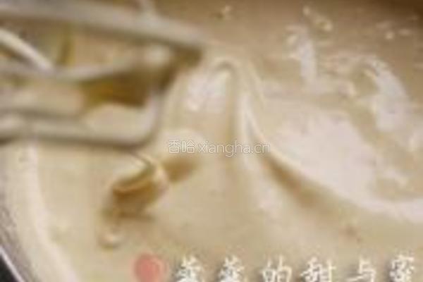 乳酪草莓蛋糕的做法图解1