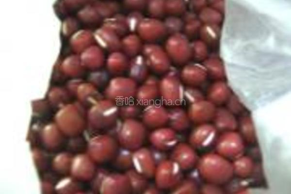 红豆莲子罗汉汤的做法图解2