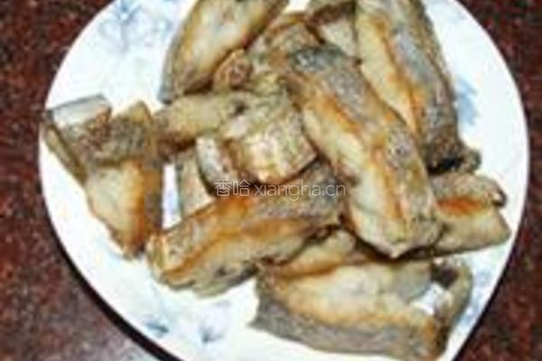 青蒜焖带鱼的做法图解5