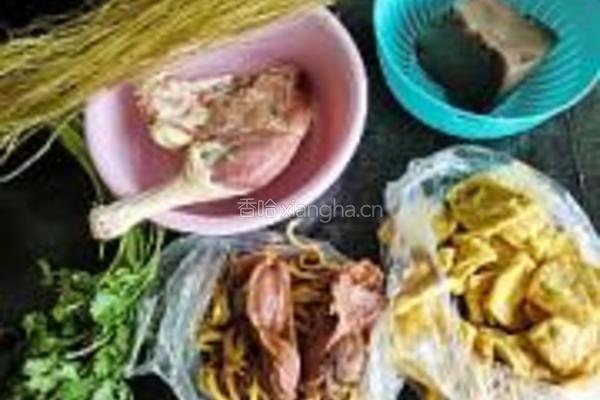 鸭血粉丝汤的做法图解1