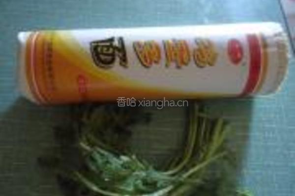 茼蒿清汤面的做法图解1