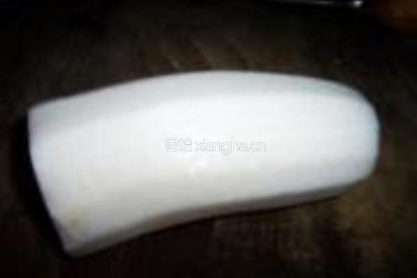 茄汁菊花萝卜的做法图解1