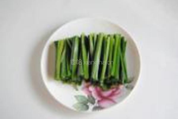 碧玉炒银芽的做法图解3