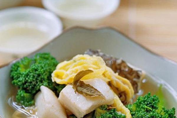 兰花鳕鱼茶汤煮