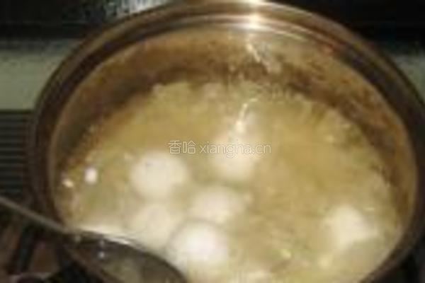 银耳酒酿汤圆的做法图解4