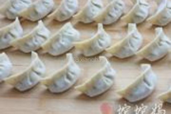 三鲜锅贴的做法图解2