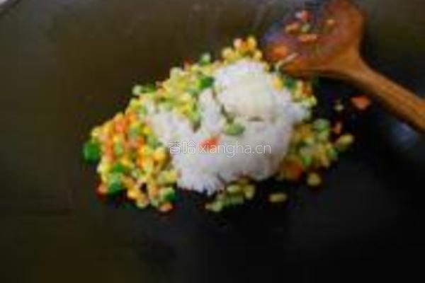 鲔鱼炒饭的做法图解6