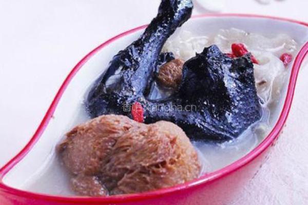 猴头菇银耳乌鸡汤