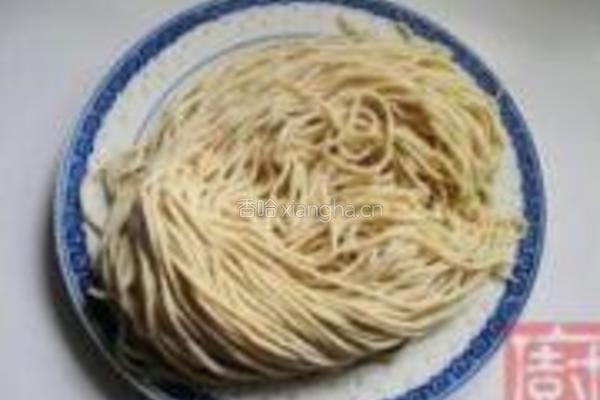 肉末芽菜担担面的做法图解1