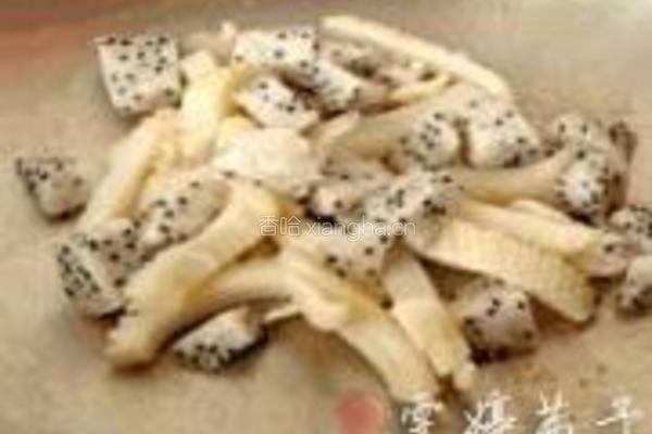 双果杏仁烩墨鱼的做法图解4