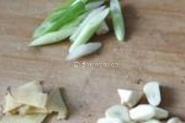 蒜烧香菇鱼的做法图解4