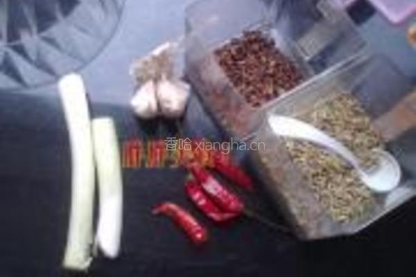 双耳莲子炖牛肉的做法图解5