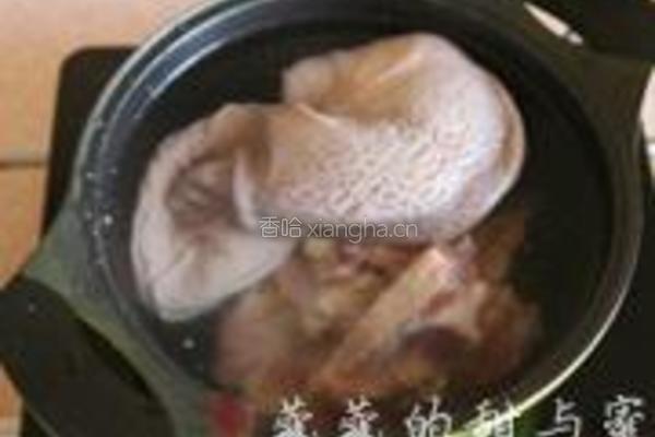 白胡椒猪肚汤的做法图解1