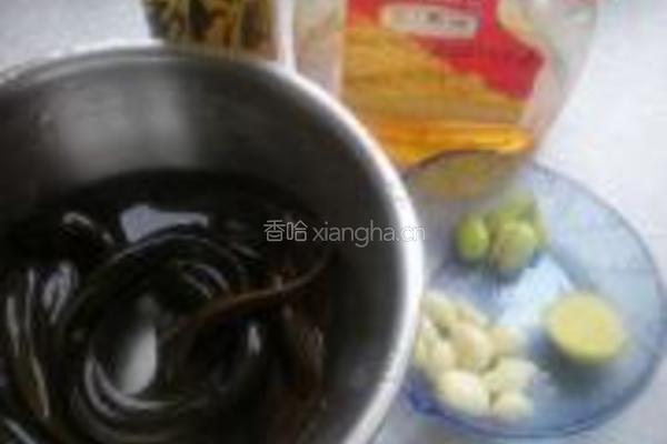 白汁黄鳝的做法图解1