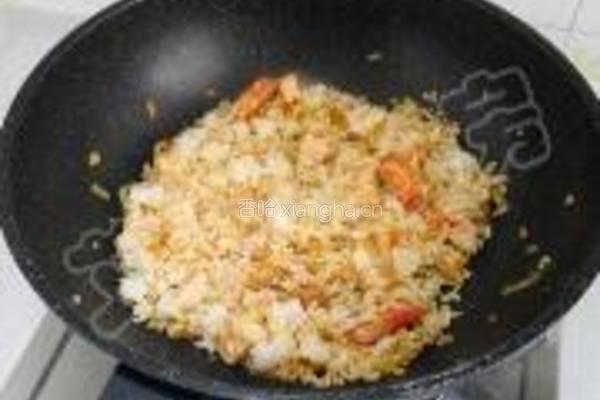 鲜虾鸡蛋炒饭的做法图解15