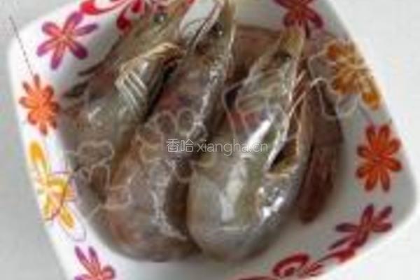 鲜虾鸡蛋炒饭的做法图解2