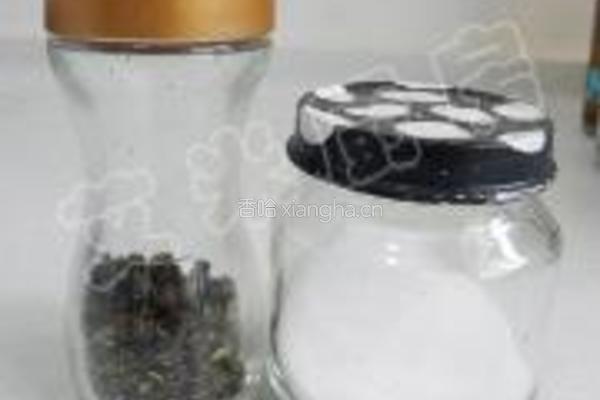 鲜虾鸡蛋炒饭的做法图解6