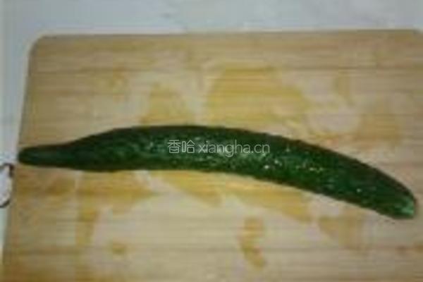麻酱黄瓜条的做法图解1