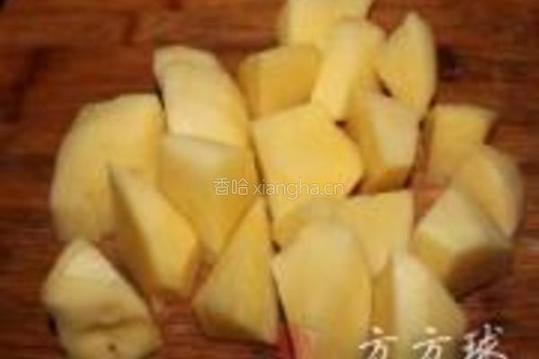 牛窝骨炖土豆的做法图解3
