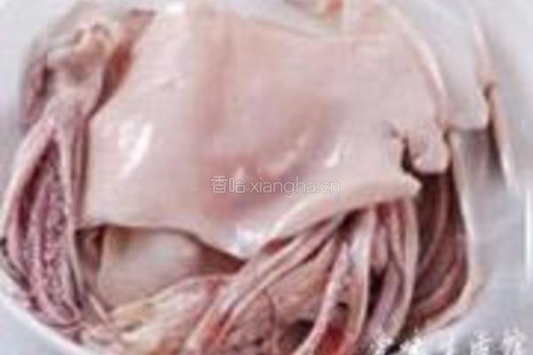 鱿鱼干韭菜鸭蛋水饺的做法图解1