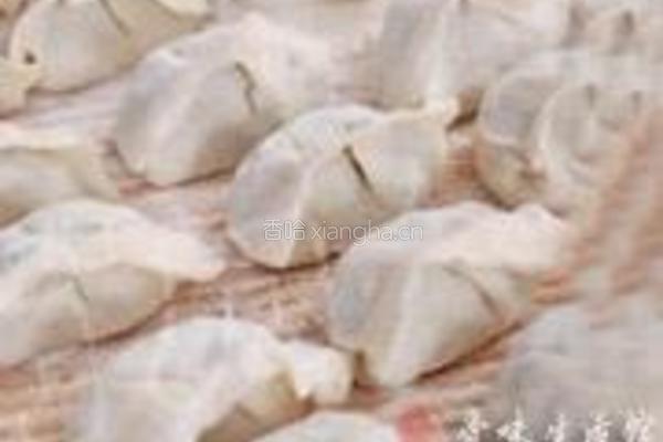 鱿鱼干韭菜鸭蛋水饺的做法图解6