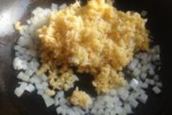 酱油炒饭的做法图解4
