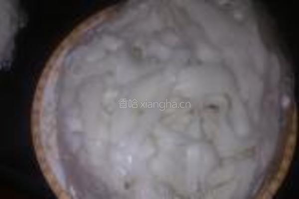 韭菜豆芽炒果条的做法图解1