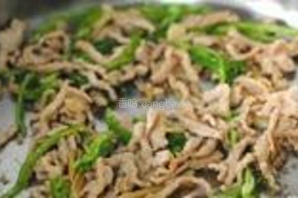 黄花菜炒肉丝的做法图解6