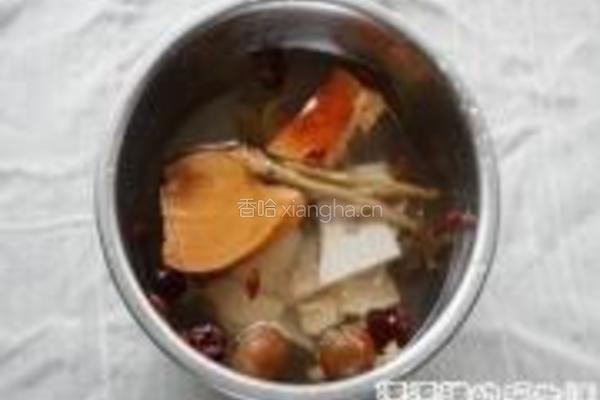 八珍煲排骨的做法图解2