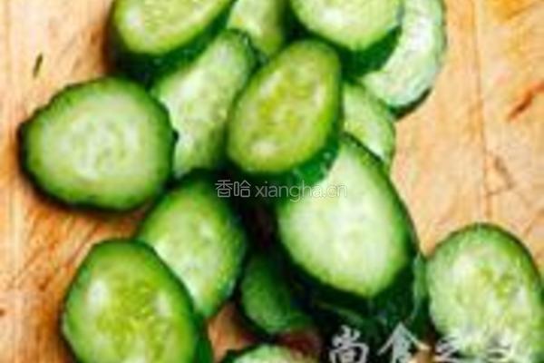金枪鱼蔬菜沙拉的做法图解1