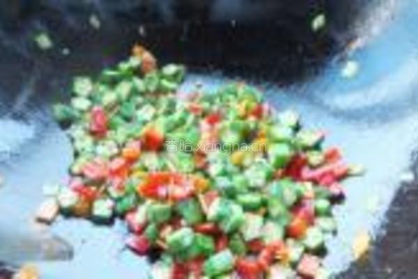 秋葵炒彩虹猫耳朵的做法图解8