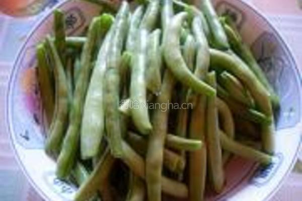 干煸豆角的做法图解1