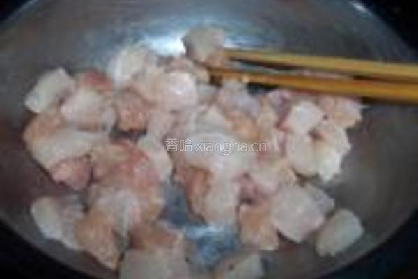 橙汁杂果鸡丁的做法图解1