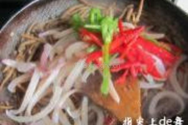 茶树菇爆鱿鱼丝的做法图解7