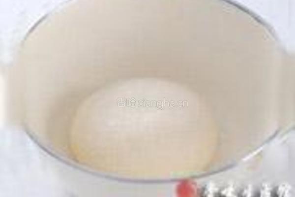 榴莲小餐包的做法图解1