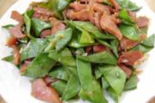 扁豆炒烤肠的做法图解7