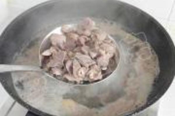 双椒芹菜炒鸡杂的做法图解11