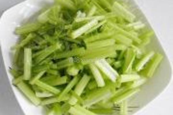 双椒芹菜炒鸡杂的做法图解5