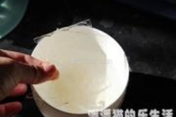 蓝莓芝士慕斯蛋糕的做法图解1