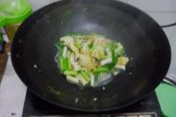 大蒜炒鸡蛋的做法图解6